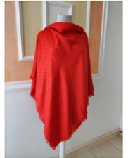 Stola Fendi  di lana, e seta  scialle. 