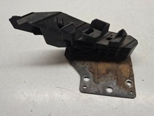 Supporto parafango Infiniti