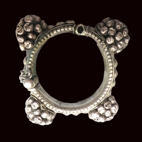 Bracciale argento indie - in,
