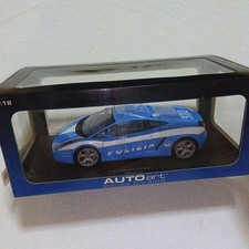 Modellino auto polizia Autoart