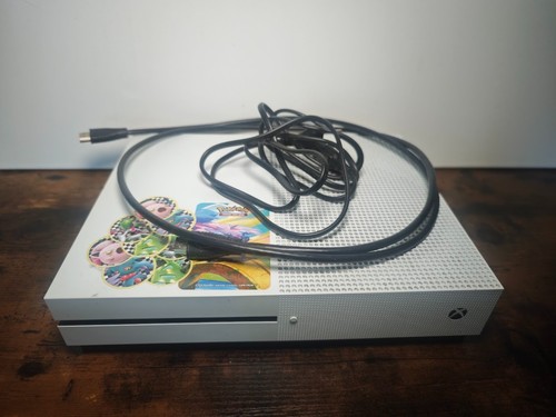 Xbox one console - one:,
