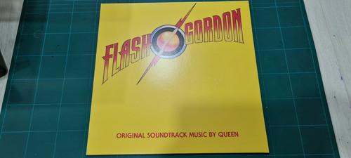 Queen flash gordon lp - flash, (lp