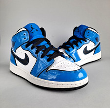 Air Jordan 1 Mid SIGNAL BLUE
