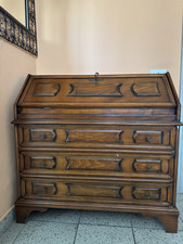 mobile di legno antico