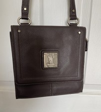 Organizer a tracolla