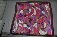 Ancien carré foulard écharpe