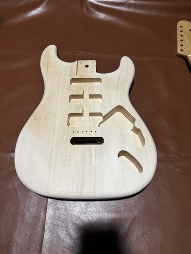 Corpo chitarra legno forma - in, legno,