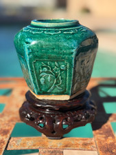 Antico vaso cinese esagonale