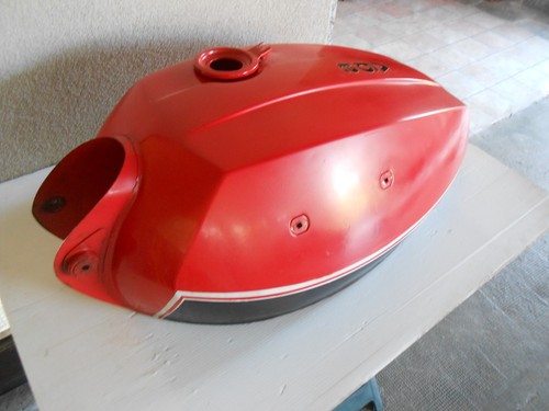 Serbatoio rosso nero moto - serbatoio,