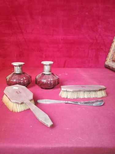 Set toilette in - ,