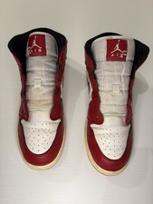 Nike Air Jordan 1 Mid Chicago