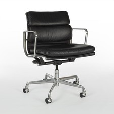 Sedia in alluminio da scrivania Herman Miller Eames EA435 nera originale 'Soft Pad'