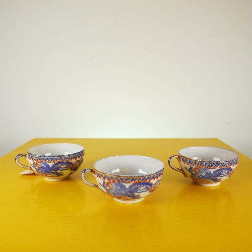 Tazze vintage con - , piattini