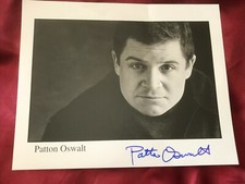 Autografo PATTON OSWALT-Foto grande firmata a mano-USA-King of Queens-Spence Olchin