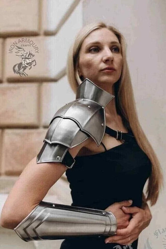 Medieval pauldron armatura - pauldron,