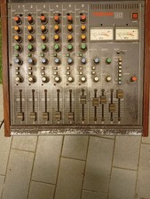 TASCAM M-106 mixer analogico
