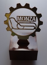 AUTODROMO DI MONZA TROFEO PER RICONOSCIMENTO OTTONE SU LEGNO H. CM. 28 KG. 0,750