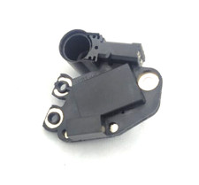 REGOLATORE DI TENSIONE PER