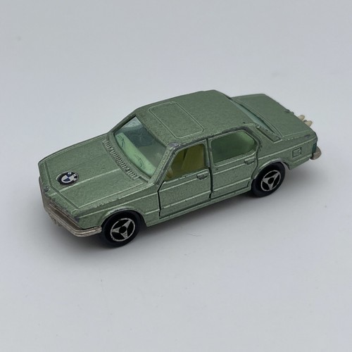 Voiture bmw 733 verte - bmw,