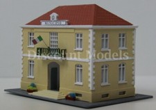 242DM HO Italian Town Hall