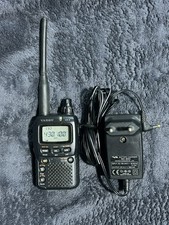 Yaesu VX-2 radio bibanda