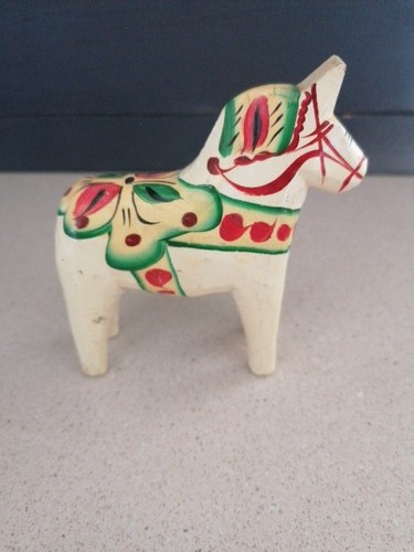 Cavallo vintage decorato a - vintage,
