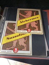 2 ETICHETTA VINO PUBBLICITARIA D’EPOCA ALCHERMES SASSOLINO GUBRA 
