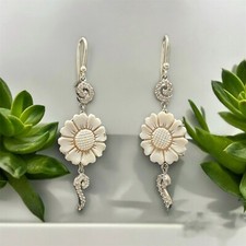 Orecchini in argento e cammei