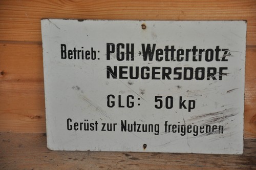 Vecchia insegna ddr pgh - insegna, ddr.pgh