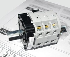 Interruttore reversibile