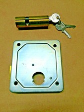 Serratura da applicare Mg 427