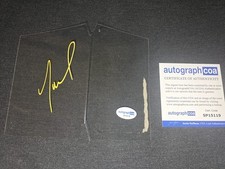 TRAVIS FIMMEL autografo