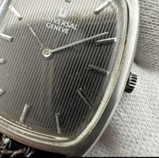 Universal Geneve - Tonneau