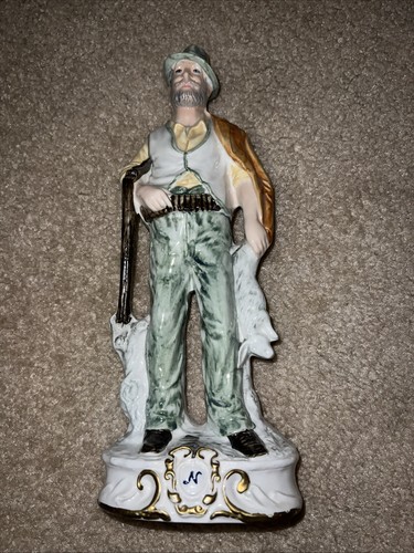 Statuina porcellana