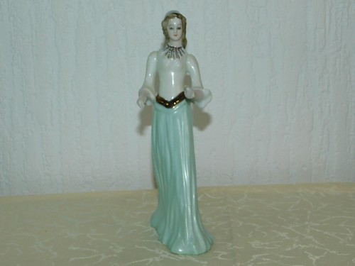 Figura porcellana bella - in, "bella