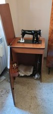 Macchina Da Cucire D'Epoca Singer a Pedale con Mobiletto Perfetta Funzionante