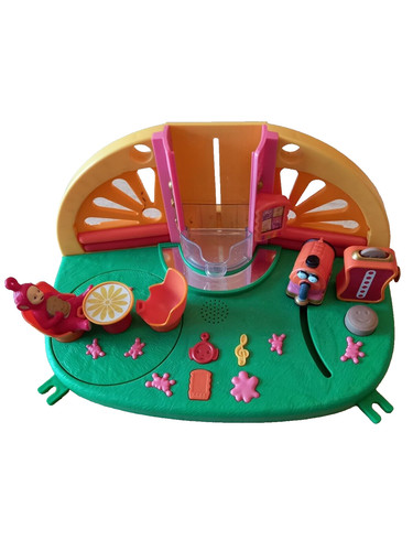 Teletubbies home hill - hill, house
