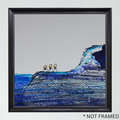 Tre pinguini che guardano