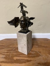 Scultura astratta in bronzo