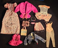 Lotto 11 pezzi di abbigliamento e accessori Barbie o come Barbie *eBay Best*