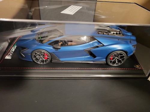 Lamborghini revuelto blu - revuelto,