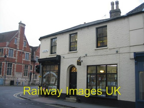 Photo octagon books ely - octagon,