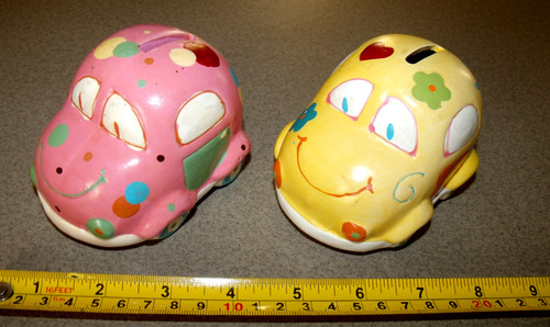 Due happy car piggy vintage - car,