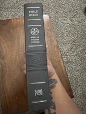 Mev giant print - giant, (casebound)
