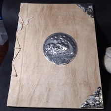 Decori sbalzati su lamierino