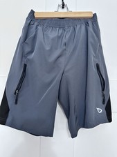 Pantaloncini da mountain bike