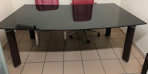 Tavolo vetro nero - in,