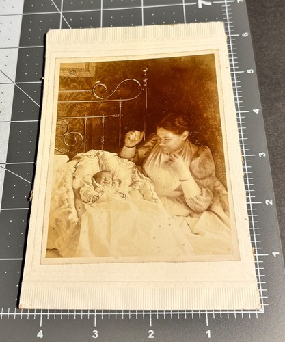 Foto antica armadio infermiera - foto,