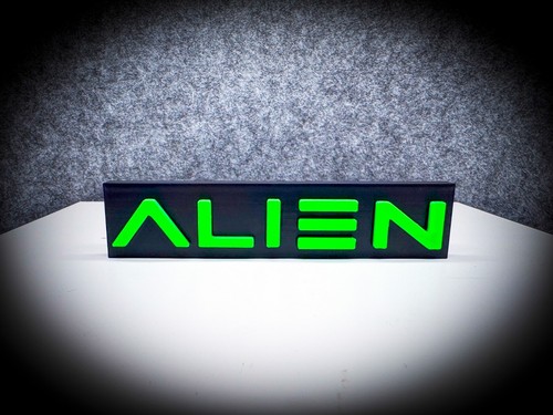 Alien text action - alien, nerd