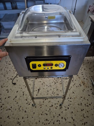 Confezionatrice sottovuoto - , a